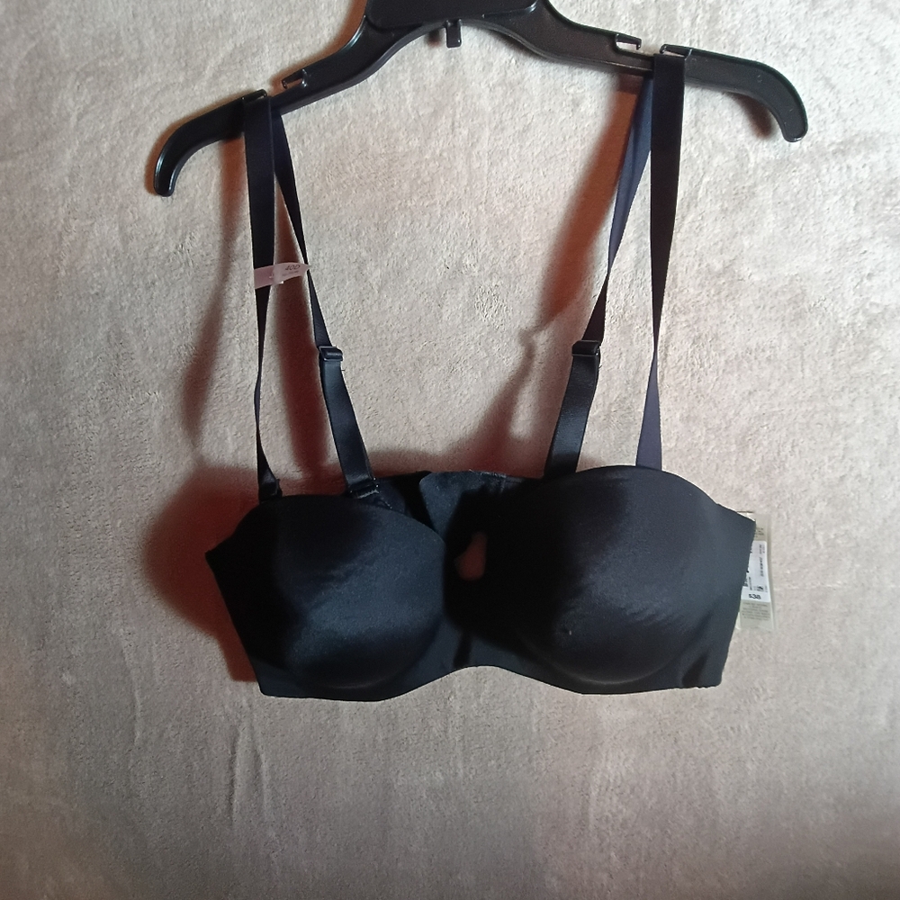 Black Strapless Multiway Bra 40D NWT – 5-Way Convertible Stay-Put Silicone Edge